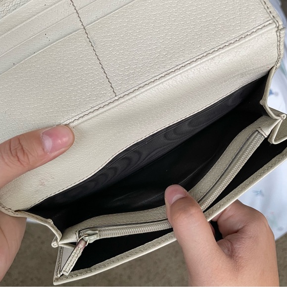 SOLD- GUCCI- vintage long wallet - Picture 10 of 17